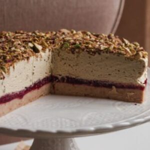 Plazma torta sa pistaćima i malinom